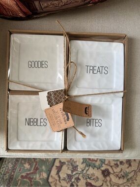 Kirkland Signature White Appetizer Plates with Kraft Gift Tags